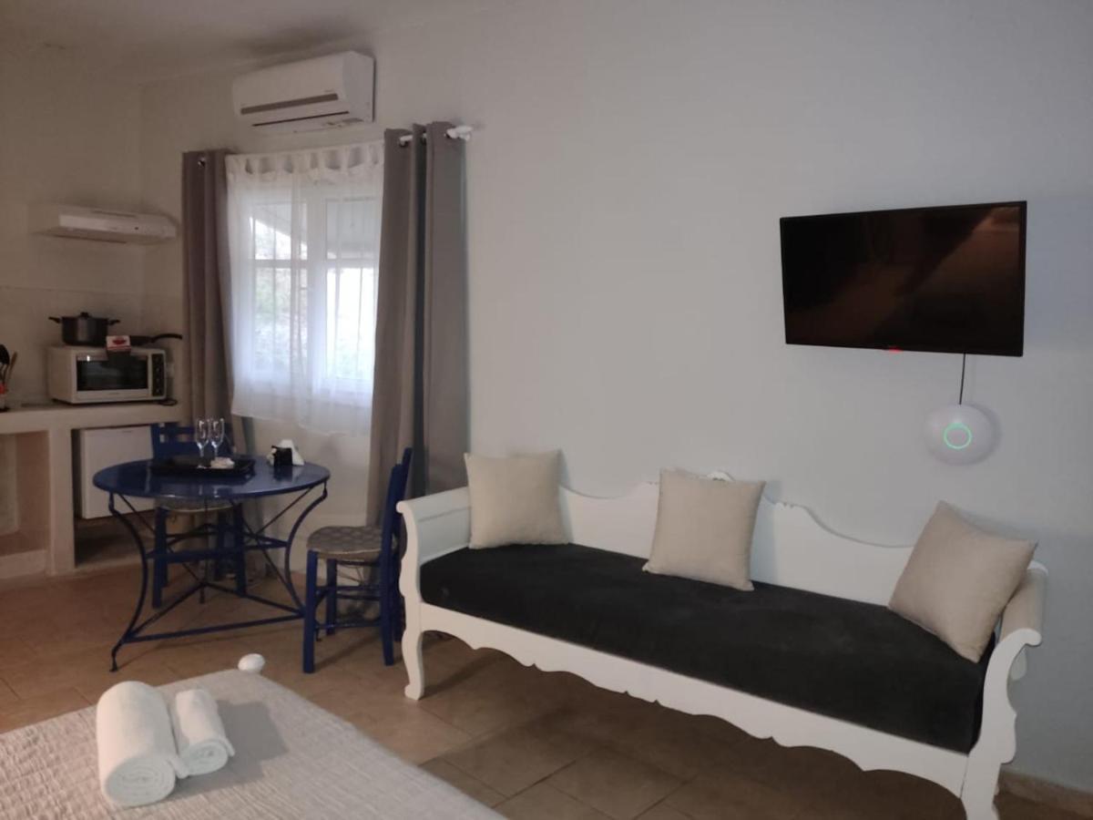 Kampanelia Village Suites 费拉 外观 照片