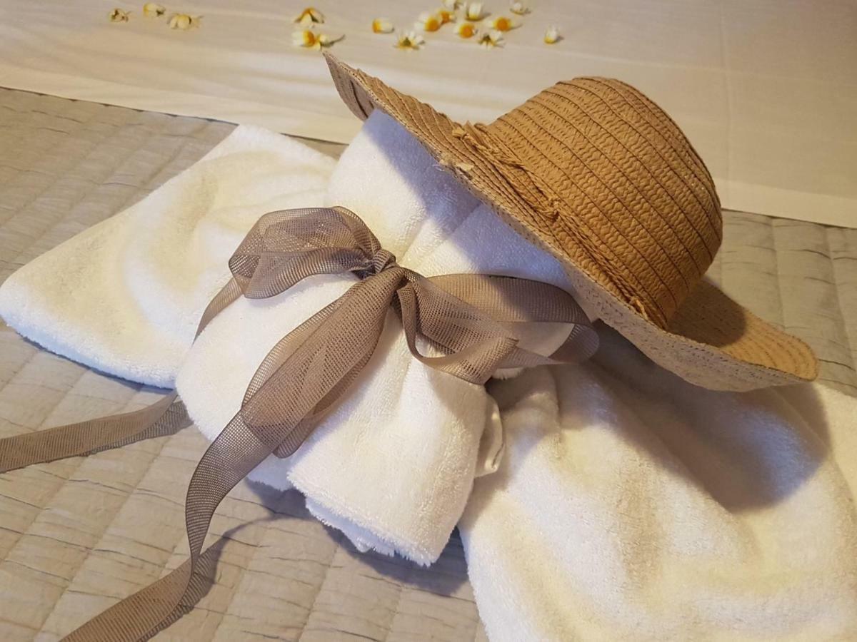 Kampanelia Village Suites 费拉 外观 照片